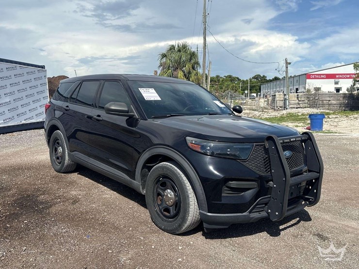 2020-ford-explorer-image-2