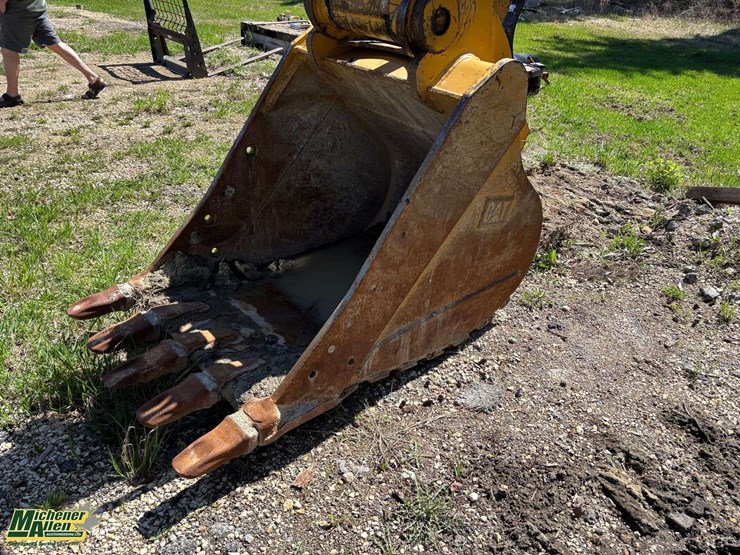 2014-caterpillar-320el-image-6
