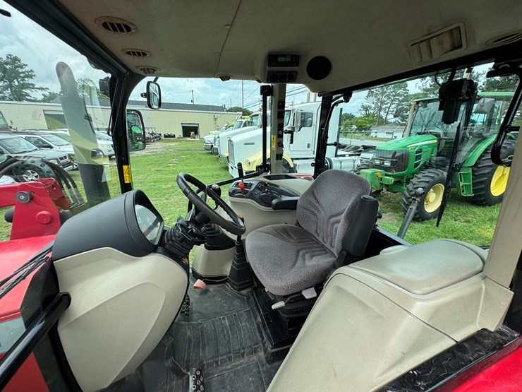 2017-massey-ferguson-4710-image-6