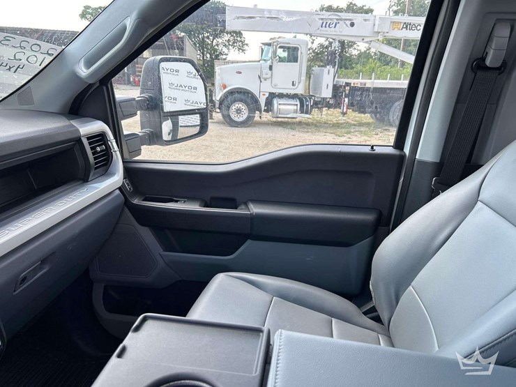 2023-ford-f550-image-20