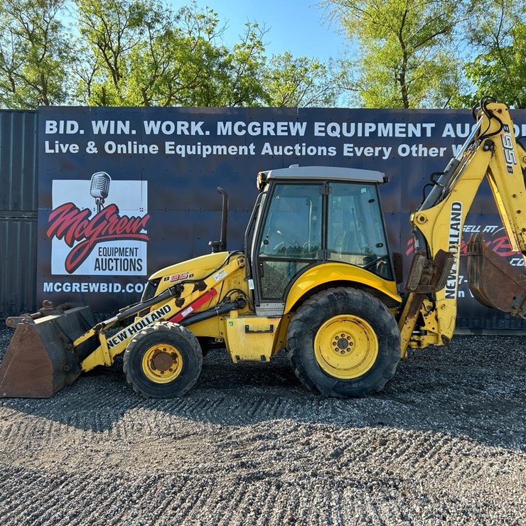NEW HOLLAND LB95B