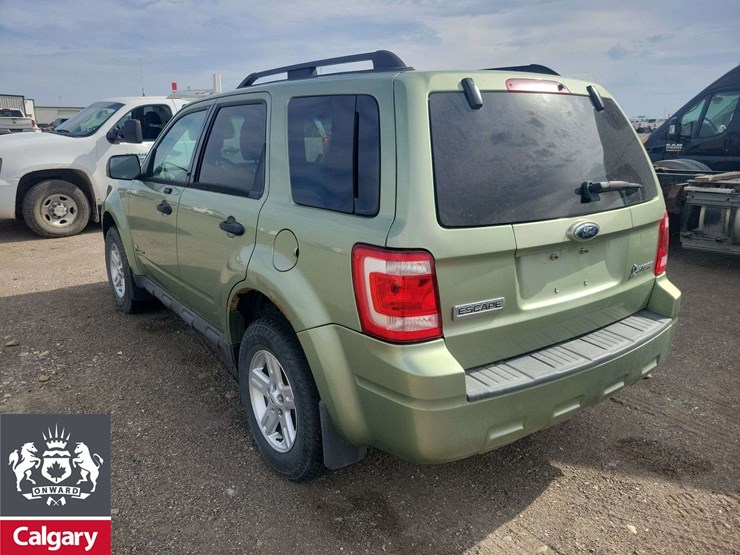 ford-escape-hybrid-image-8