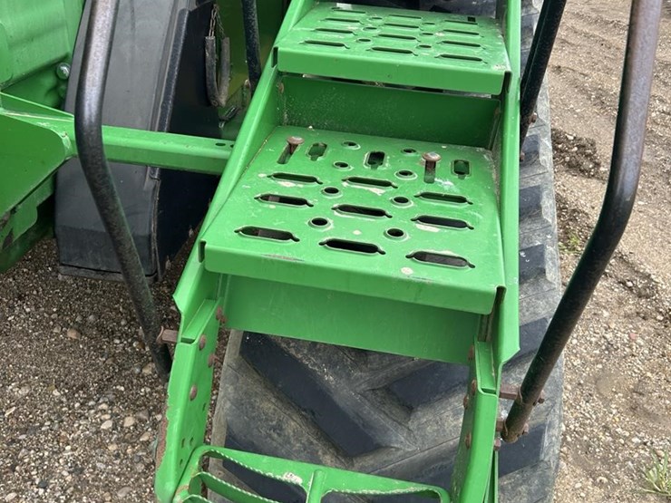 2004-john-deere-8220t-image-15