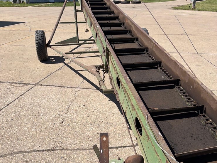 john-deere-350-image-6