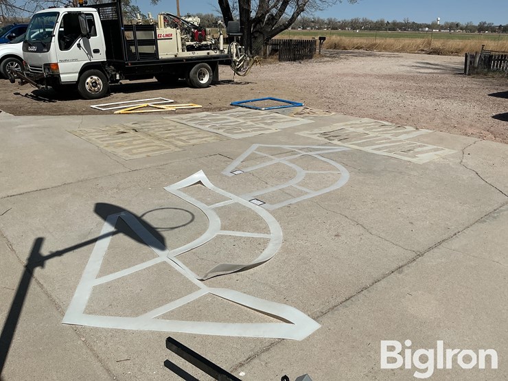 parking-lot-striping-stencil-bundle-image-1