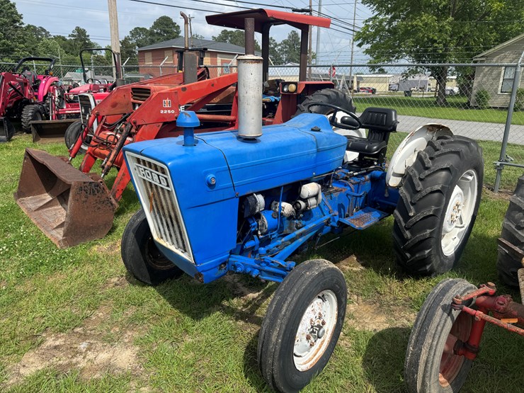 ford-3600-image-1