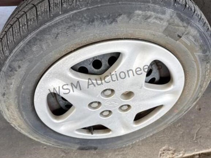 2001-chevrolet-cavalier-sdn-image-9