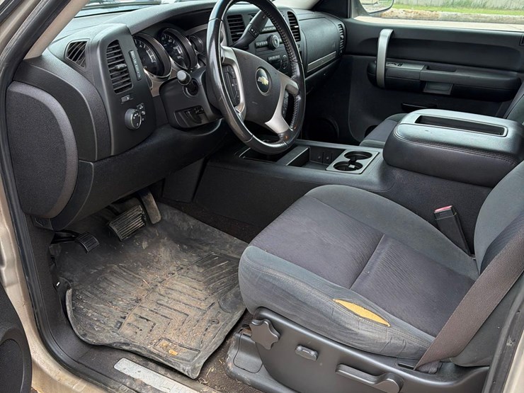 2009-chevrolet-1500-image-28