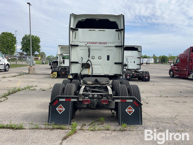 2016-international-prostar-image-6