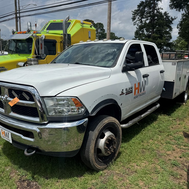 2018 RAM 4500 NOT RUNNING DUALLY SERVICE TRUCK CM TRUCK BEDS CMG SERVICE BODY 4WD - (BAD TRANSFER