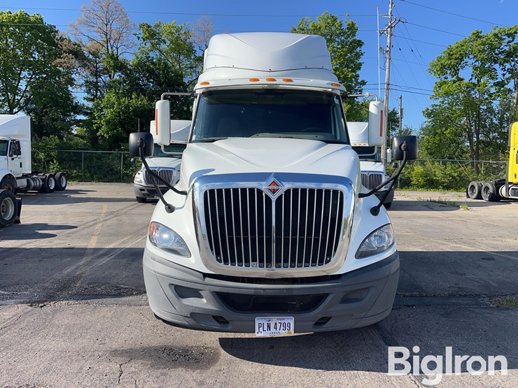 2016-international-prostar-image-2