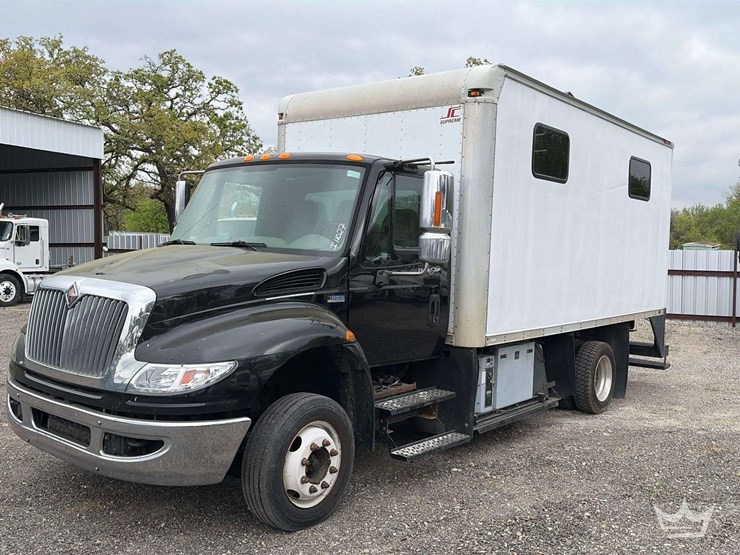 2011-international-durastar-4300-image-1