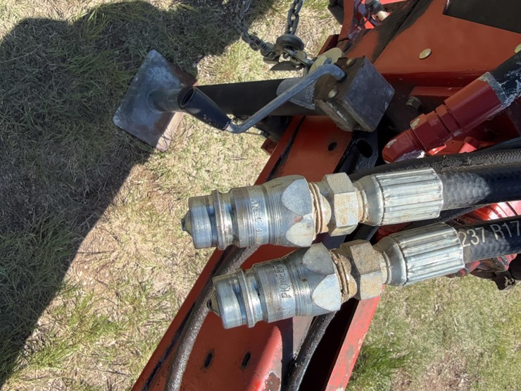 2013-new-holland-h7150-image-9