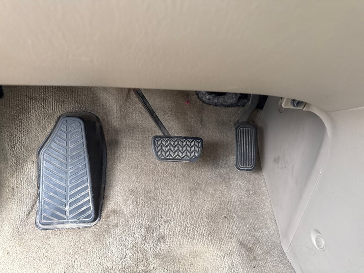 2009-toyota-sienna-image-27