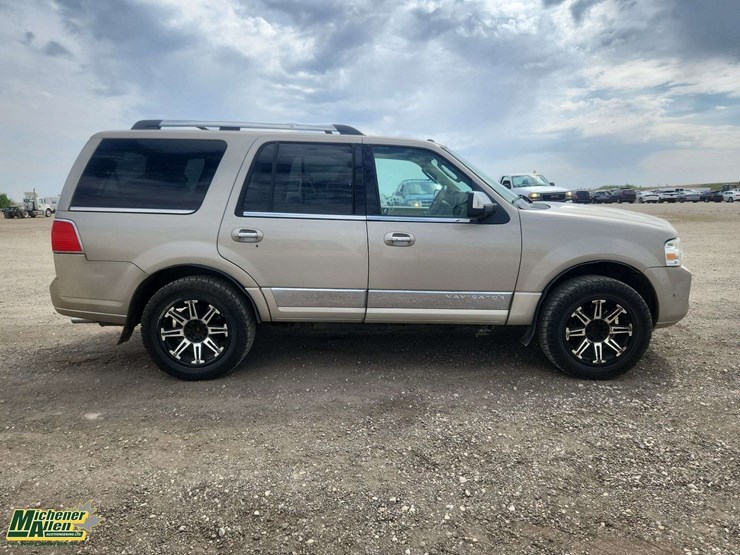 2008-lincoln-navigator-image-6
