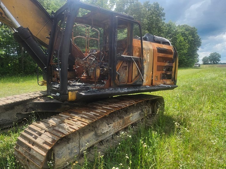 caterpillar-324e-image-1