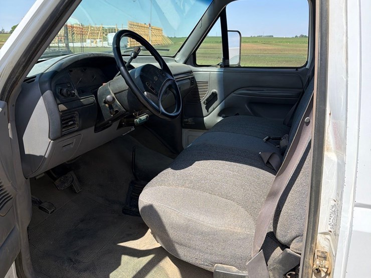 1996-ford-f350-image-31