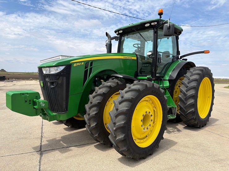 2012-john-deere-8310r-image-1