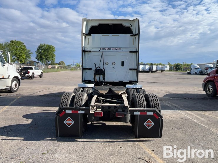 2016-international-prostar-image-6