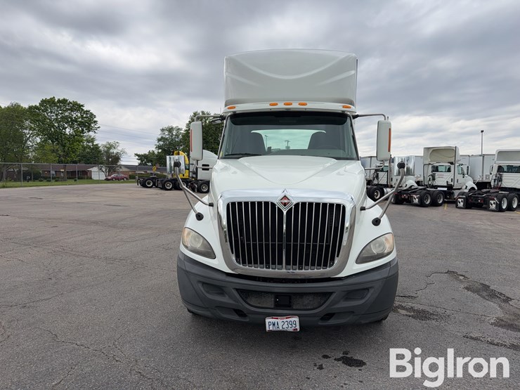 2015-international-prostar-image-2