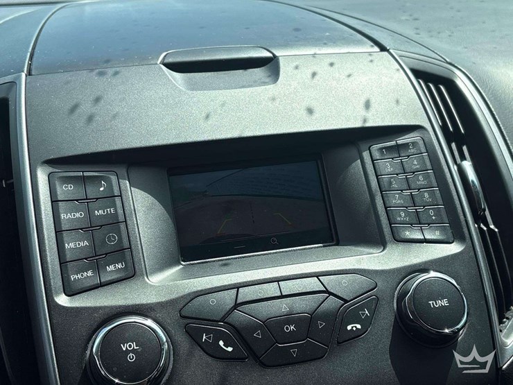 2018-ford-edge-image-16