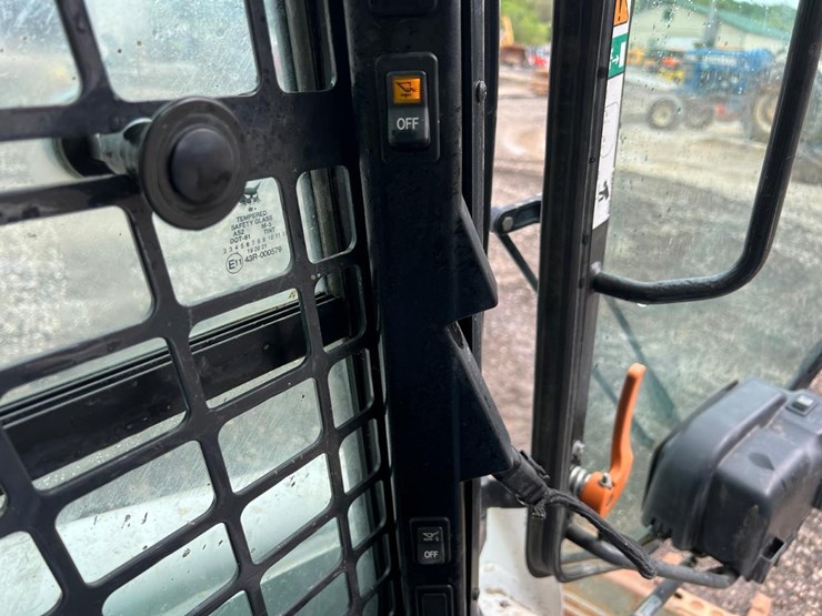 2018-bobcat-t770-image-24
