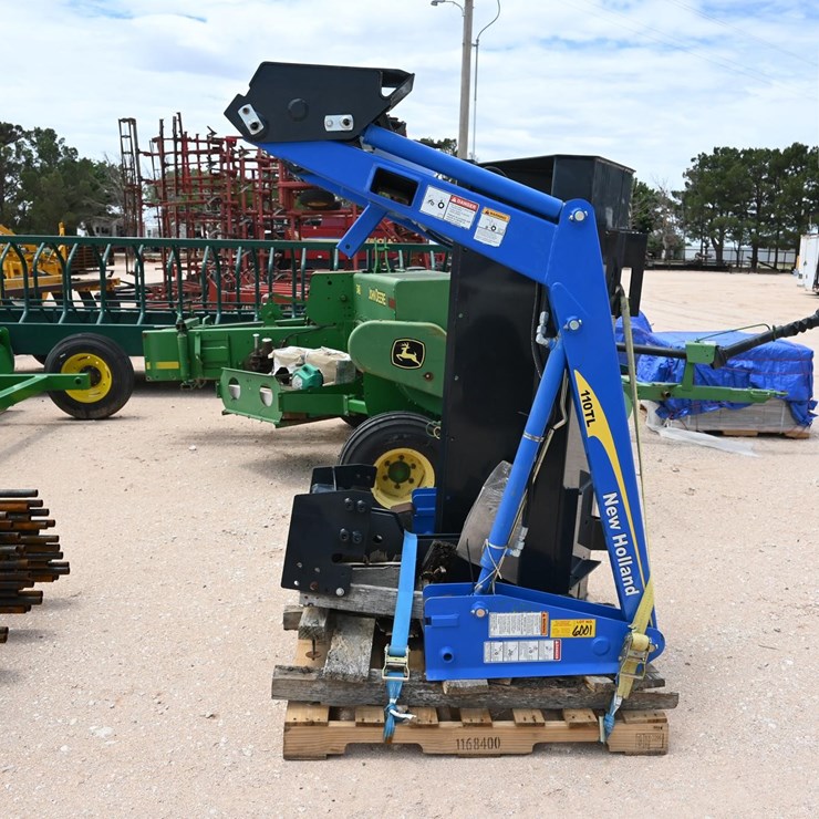 FRONT END LOADER ATTACHMENT UNKNOWN