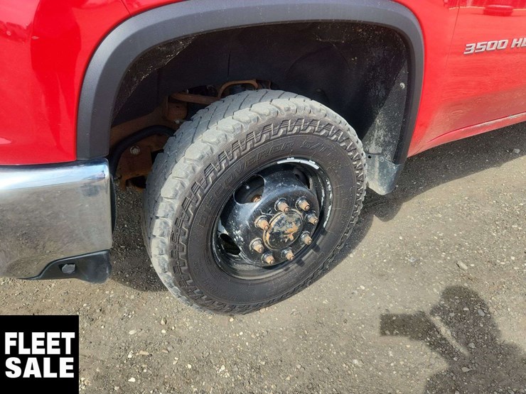 2020-chevrolet-silverado-3500hd-image-28