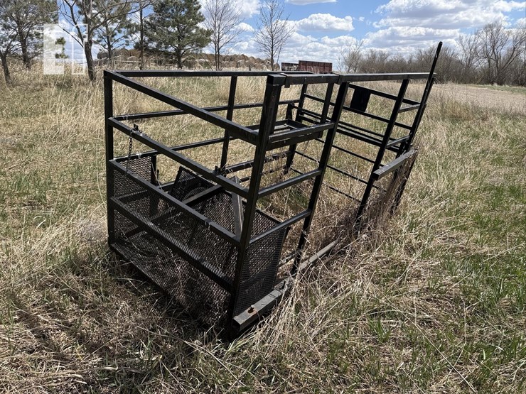four-wheeler-calf-catcher-rolin-mfg.-image-3