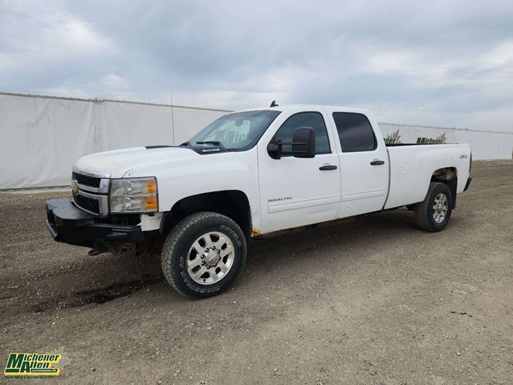 2012-chevrolet-silverado-3500hd-image-1