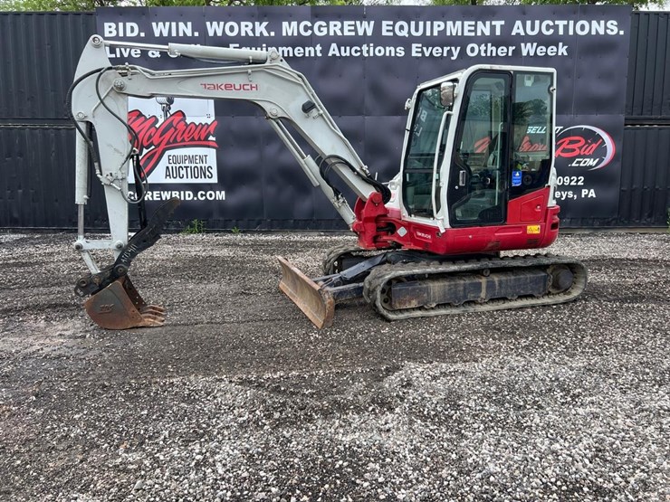 2018-takeuchi-tb260-image-1