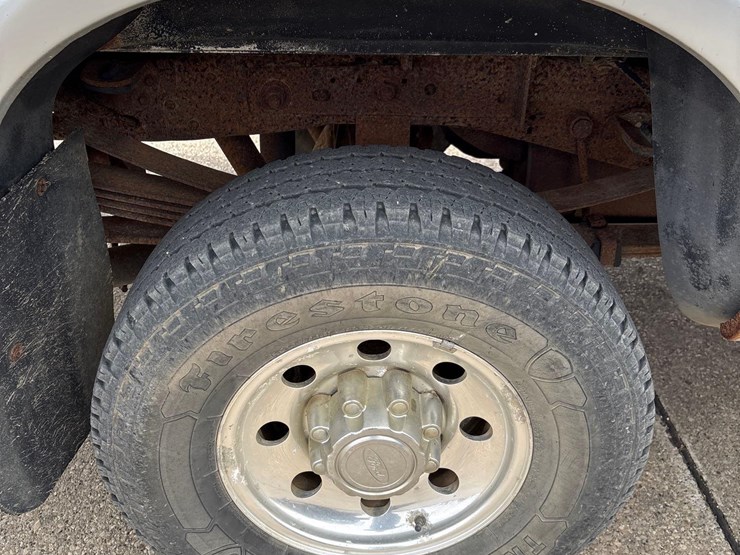 2001-ford-f250-image-12