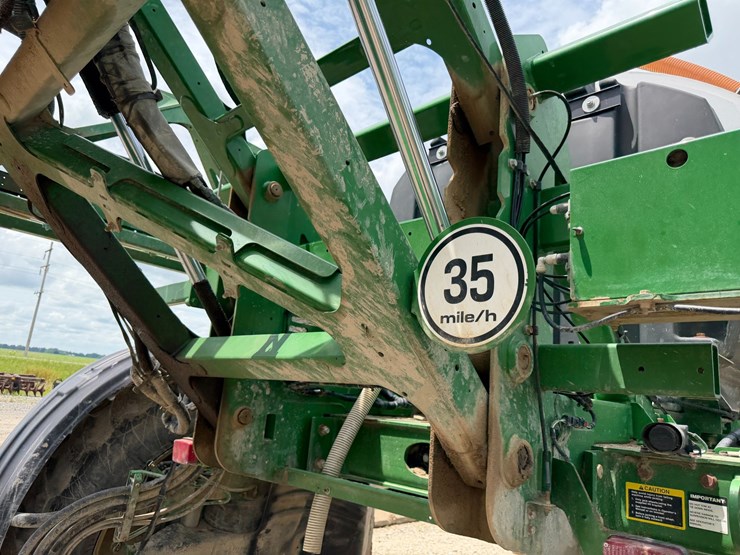 2016-john-deere-r4038-image-62