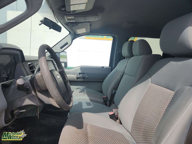 2011-ford-f350-image-14