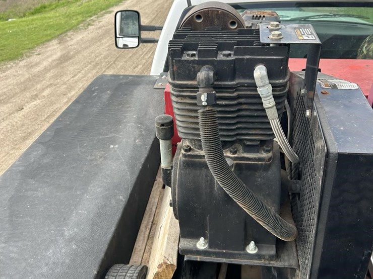 2001-gmc-3500-image-38