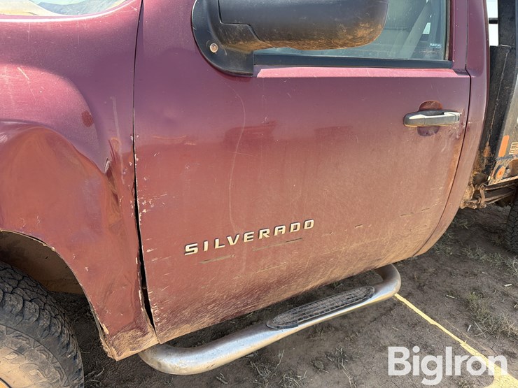 2013-chevrolet-1500-image-16