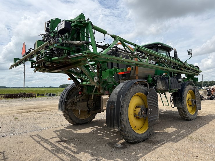 2016-john-deere-r4038-image-3