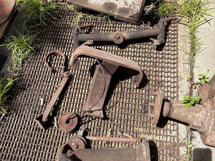 amigo-77-parts-tractor-image-1