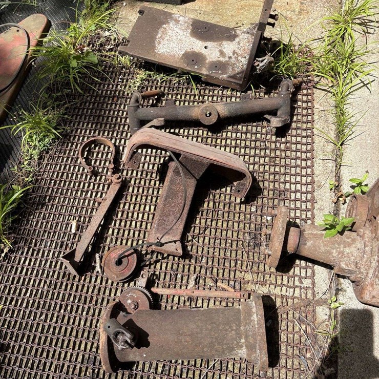 Amigo 77 Parts Tractor
