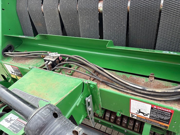 john-deere-569-image-39