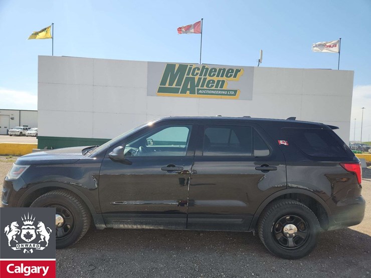 2019-ford-explorer-image-2