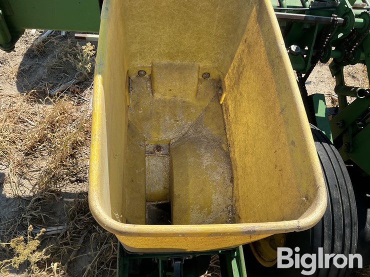 john-deere-7300-image-11