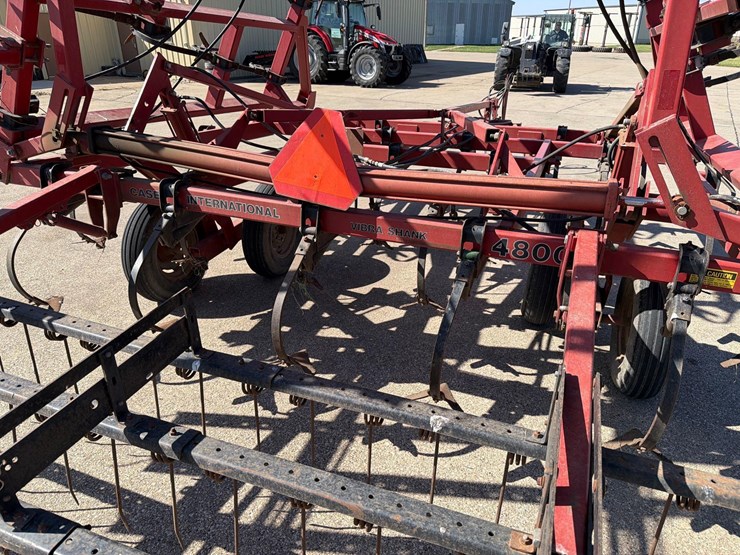 case-ih-4800-image-28
