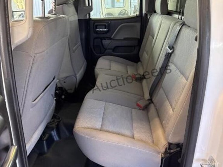 2018-chevrolet-silverado-3500hd-image-26