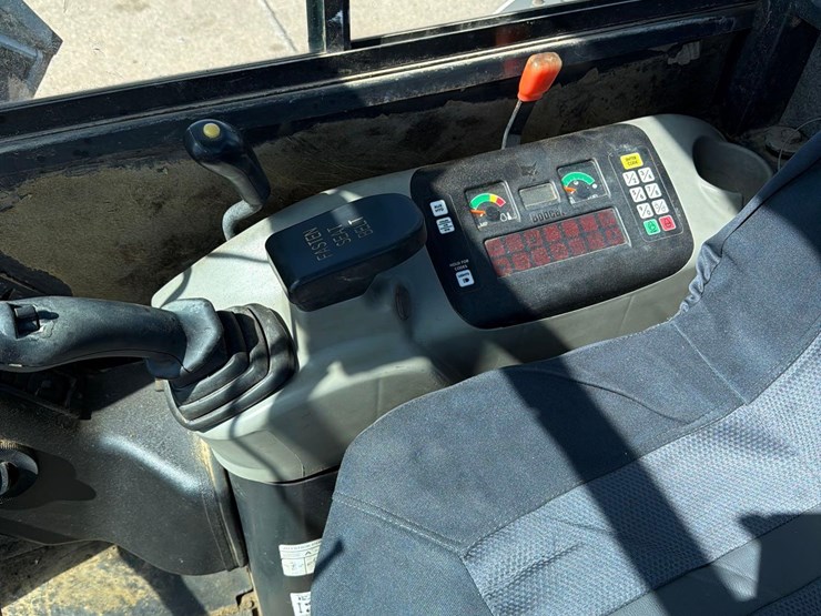2001-bobcat-331e-image-52