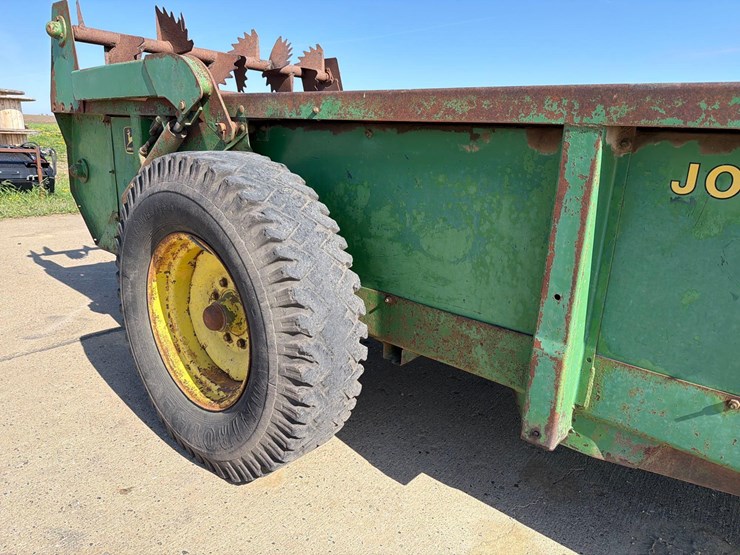 john-deere-450-image-12