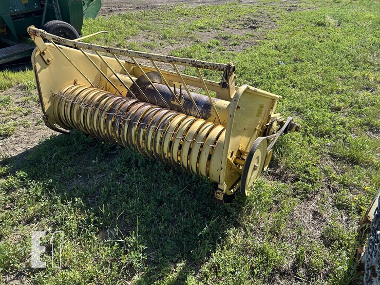 new-holland-717w-image-1