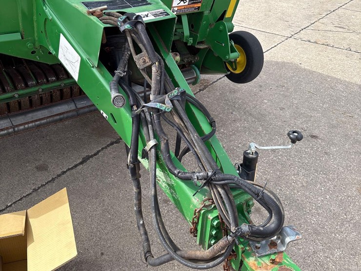 john-deere-569-image-17