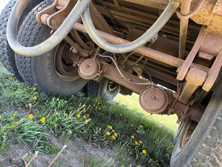 1976-bobc-30ft-live-bottom-semi-silage-trailer-image-39