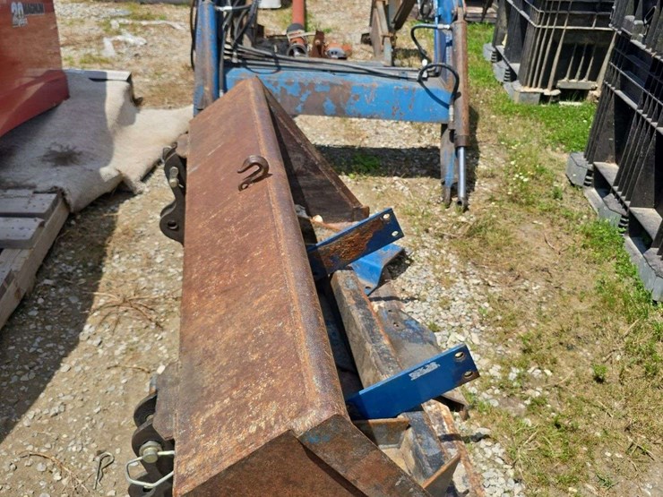 ford-7710-image-4